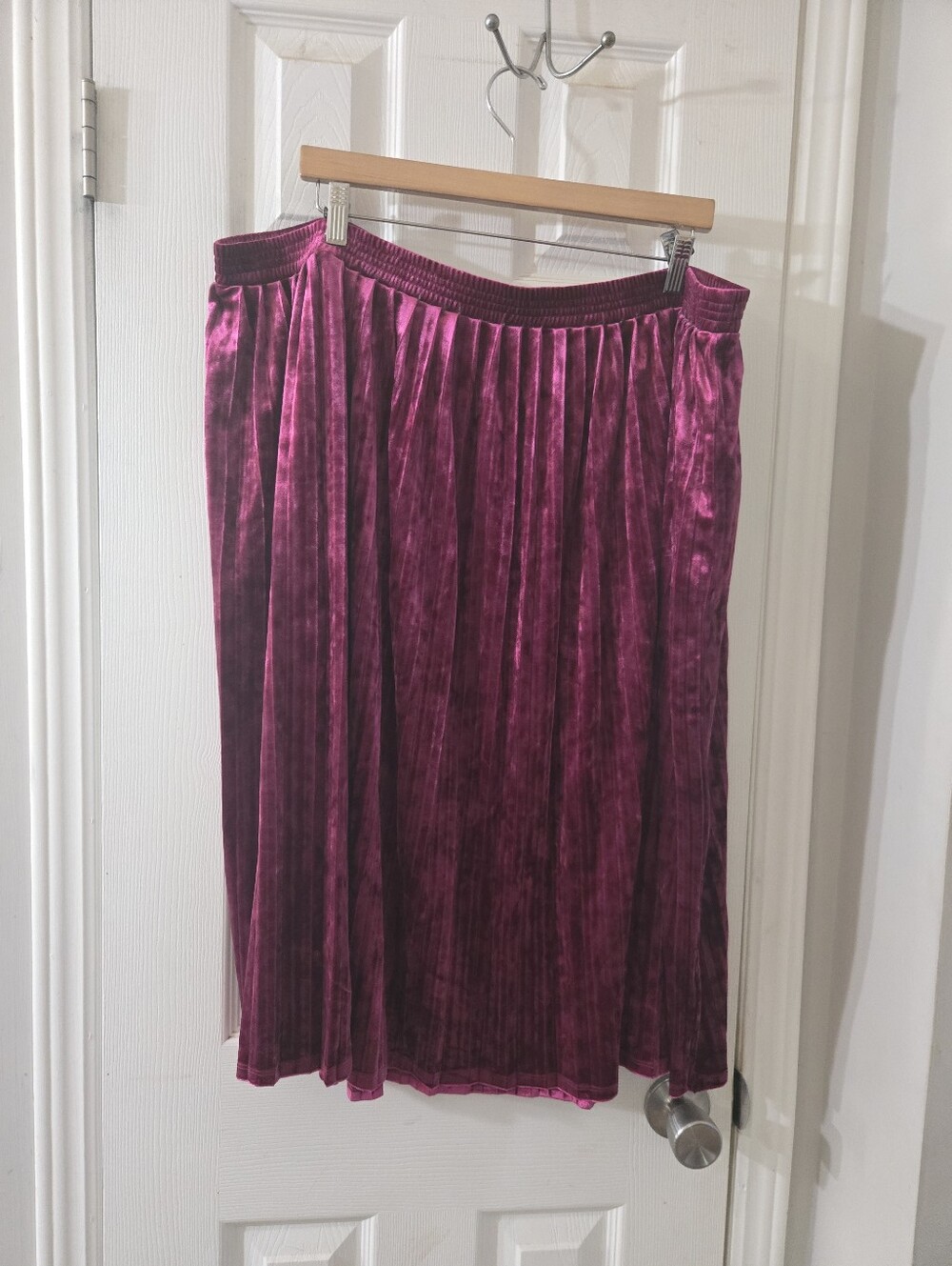 2x velour skirt